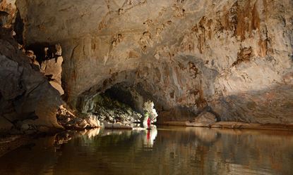 Picture of Nam Hin - Grotte de Kong Lor - Thakhek